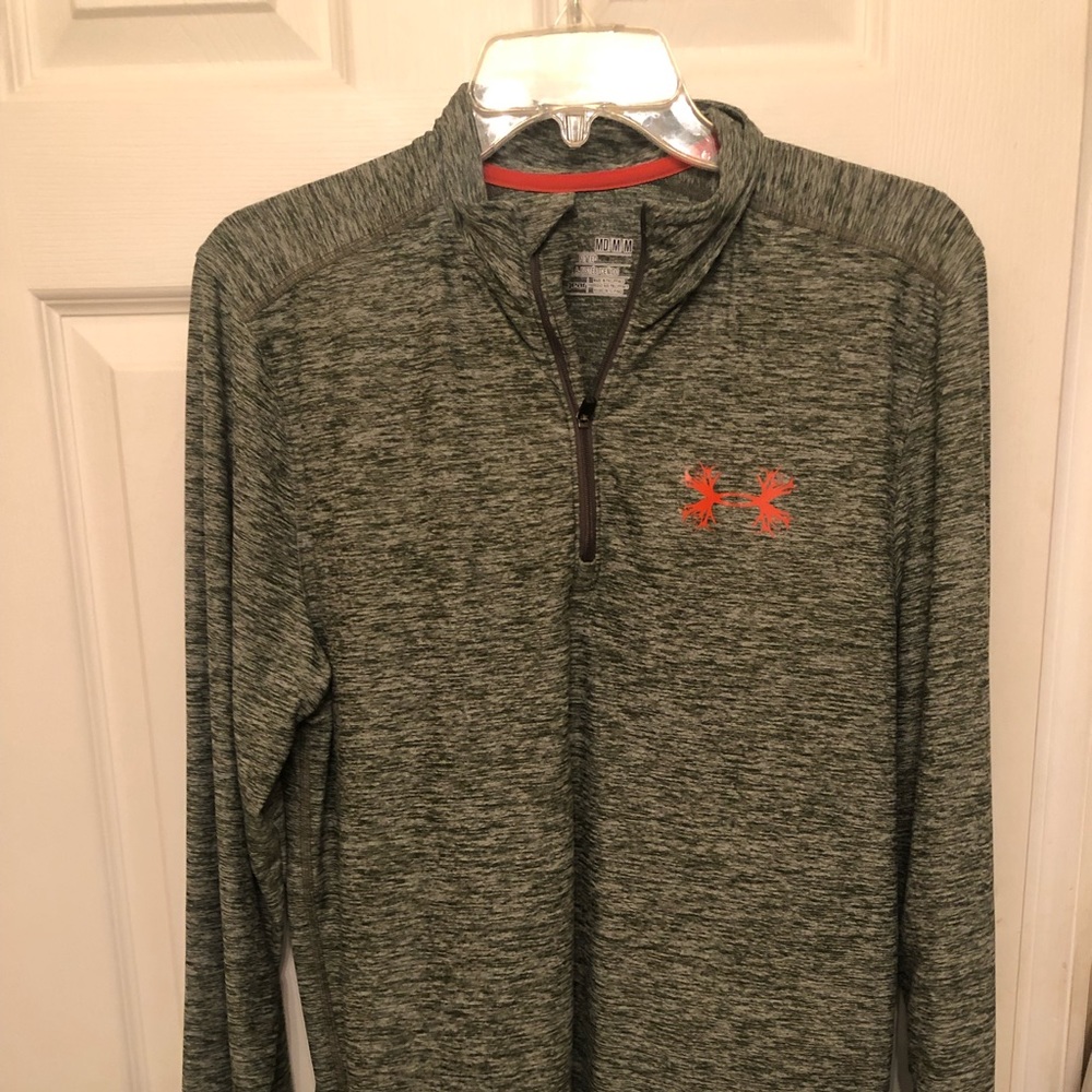 COPY - Under Armor 1/4 zip long sleeve shirt